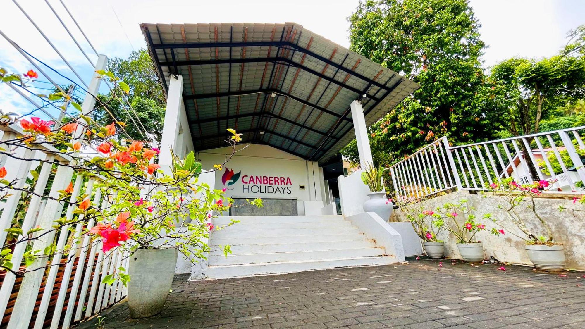 Canberra Holidays - Mirissa Luaran gambar